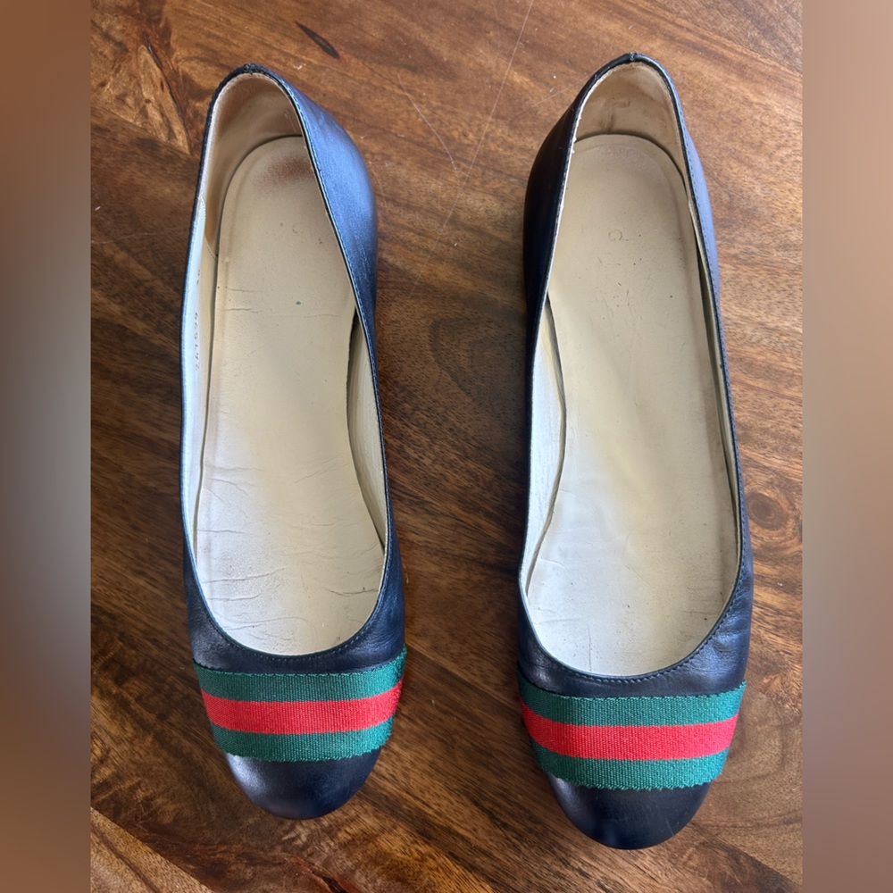 Gucci Black Leather Ballet Flats with Green and Red Stripe - Picture 7 of 8